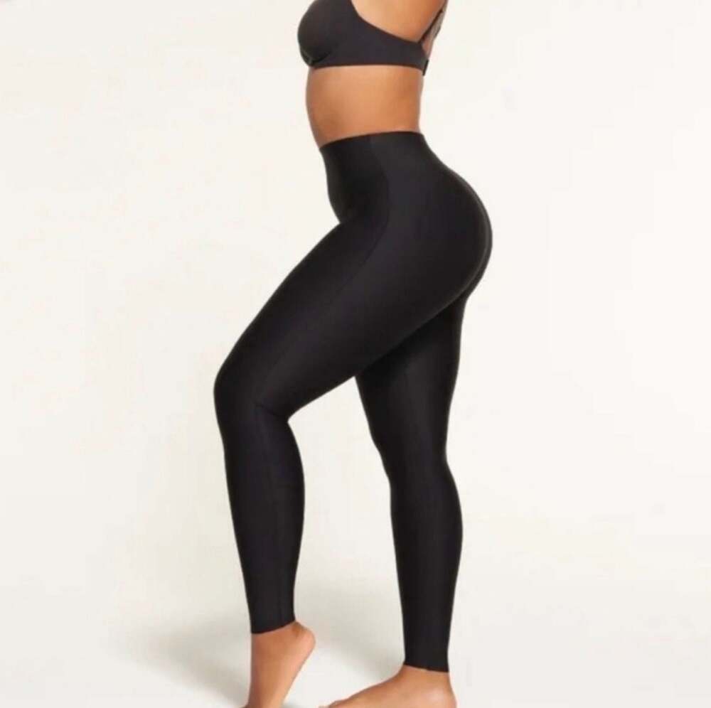 SKIMS Foundations Legging in Onyx